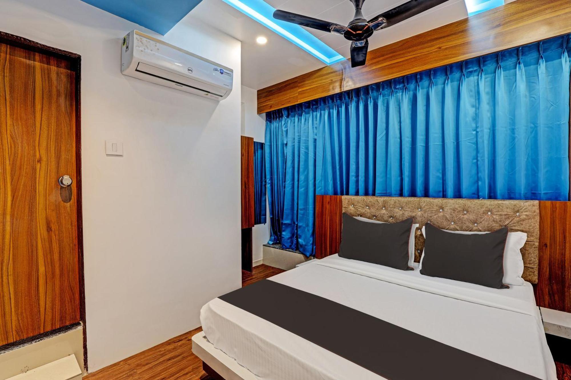 Collection O Hotel Swarg Surat Exterior foto