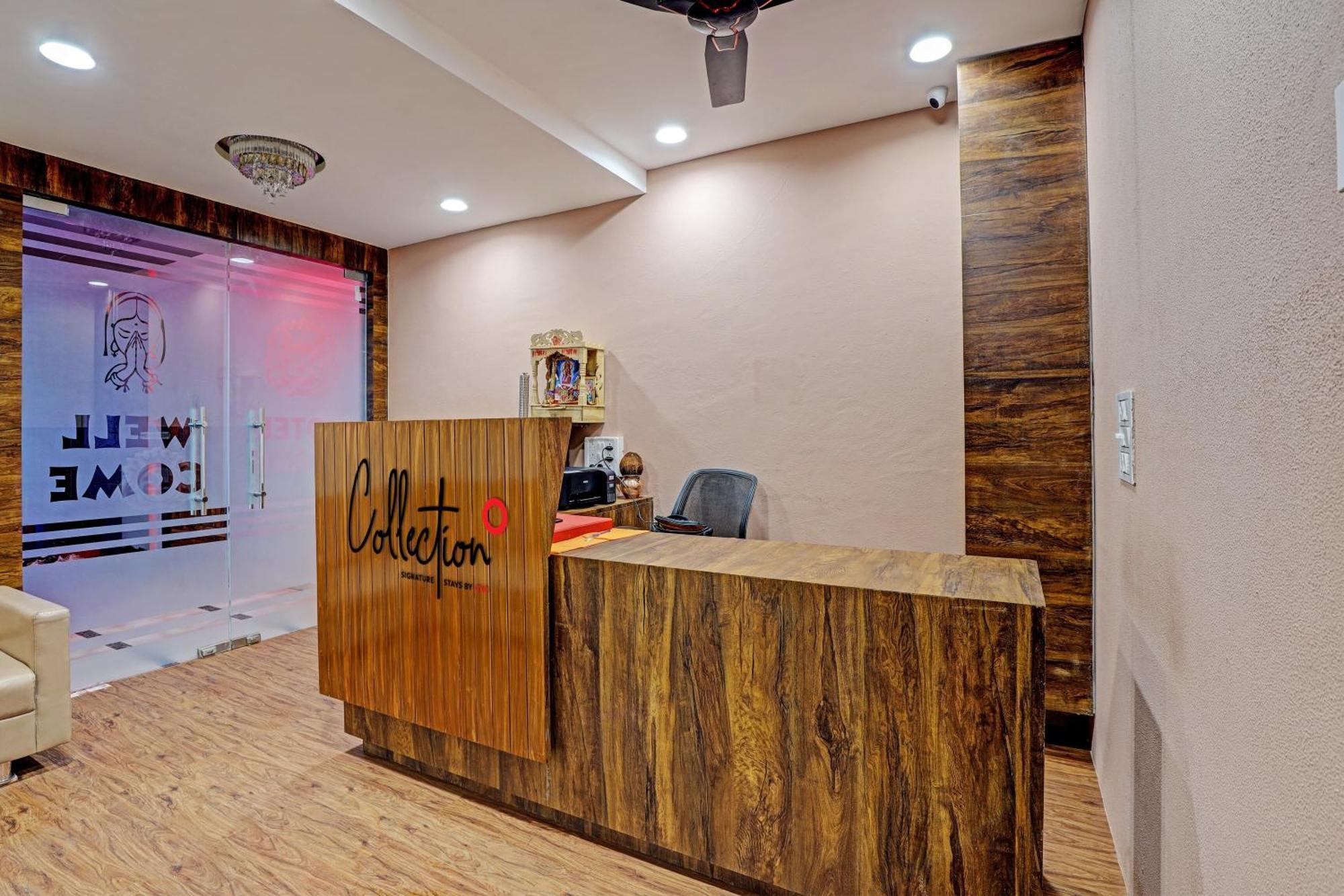 Collection O Hotel Swarg Surat Exterior foto